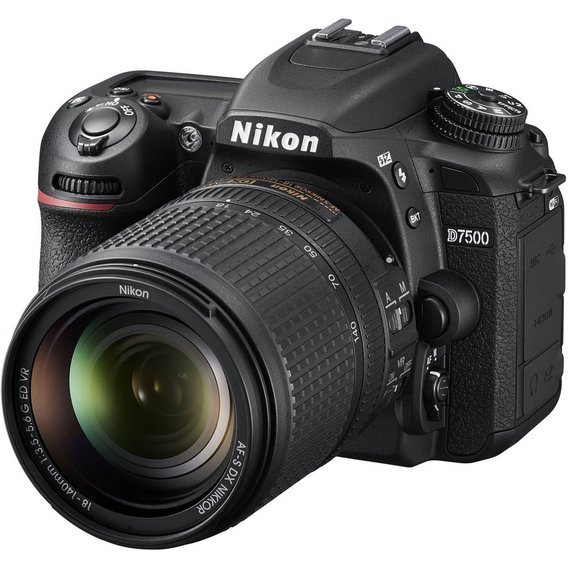 Nikon D7500 kit (18-140mm) VR UA