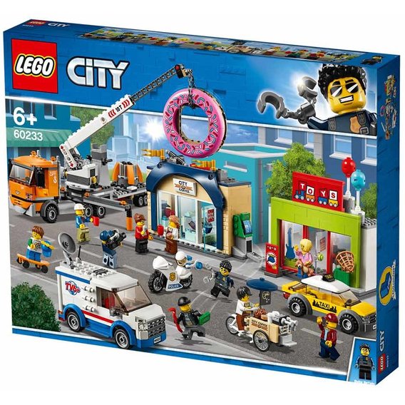 Конструктор LEGO City Открытие магазина пончиков (60233)