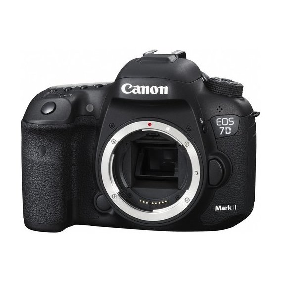 Canon EOS 7D Mark II Kit (18-135mm) IS Официальная гарантия