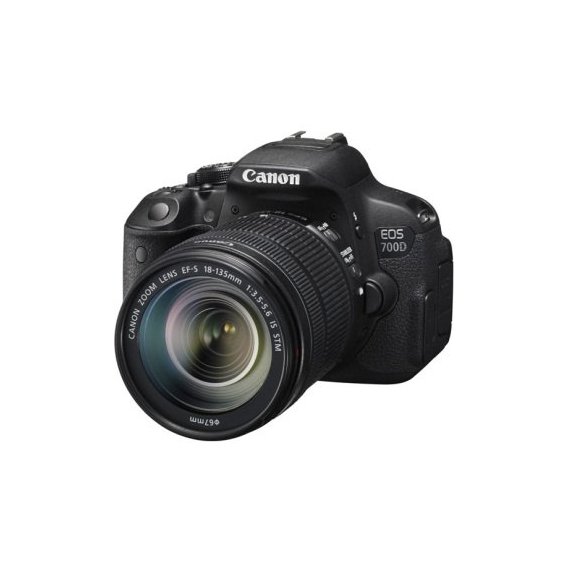 Canon EOS 700D Kit (18-135mm) IS STM